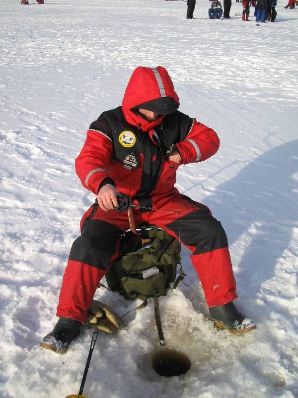 ice fishing competition scene